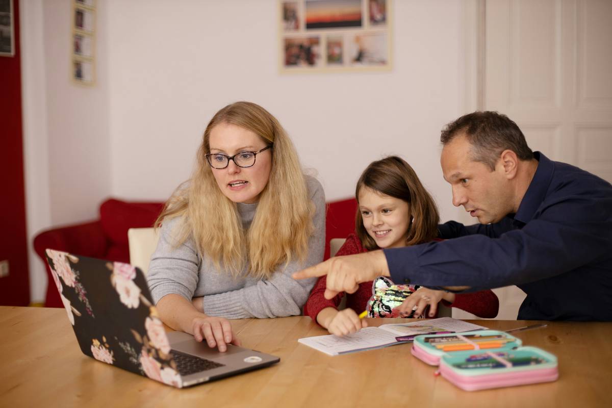 Savings Goals Communication Plans: The Missing Link in Youth Financial Success